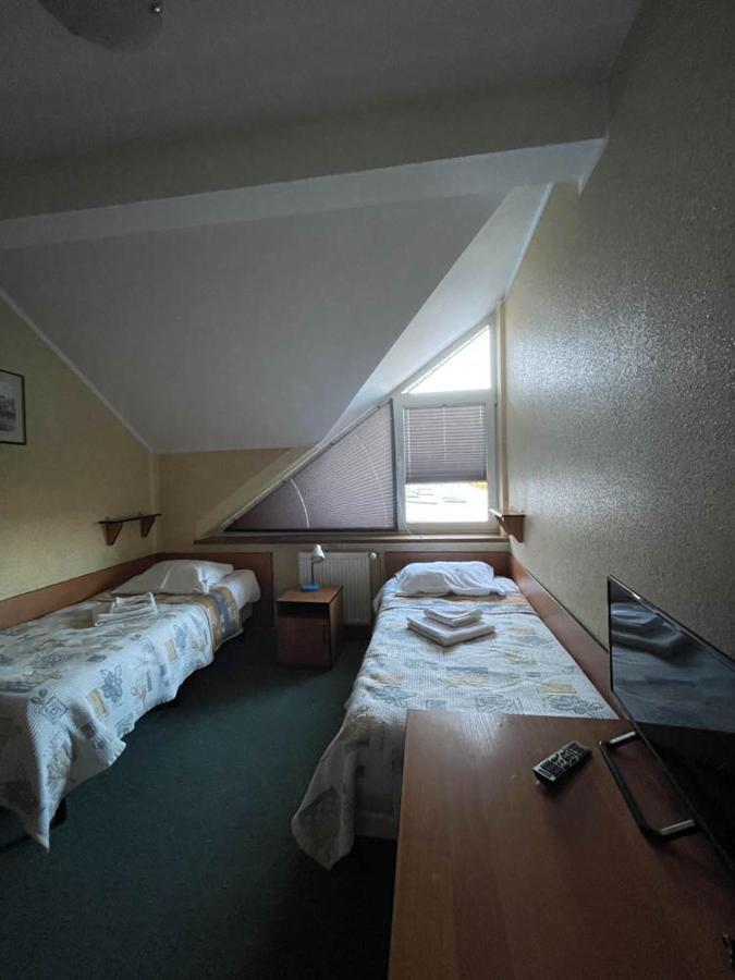 Hotel Sens Mierzyn  Bagian luar foto