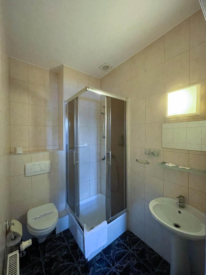 Hotel Sens Mierzyn  Bagian luar foto