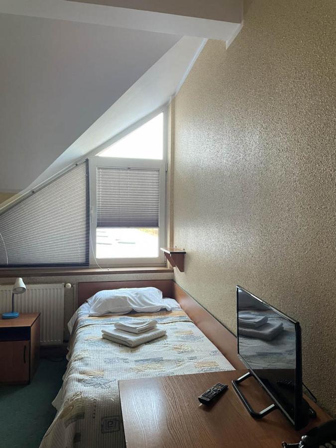 Hotel Sens Mierzyn  Bagian luar foto