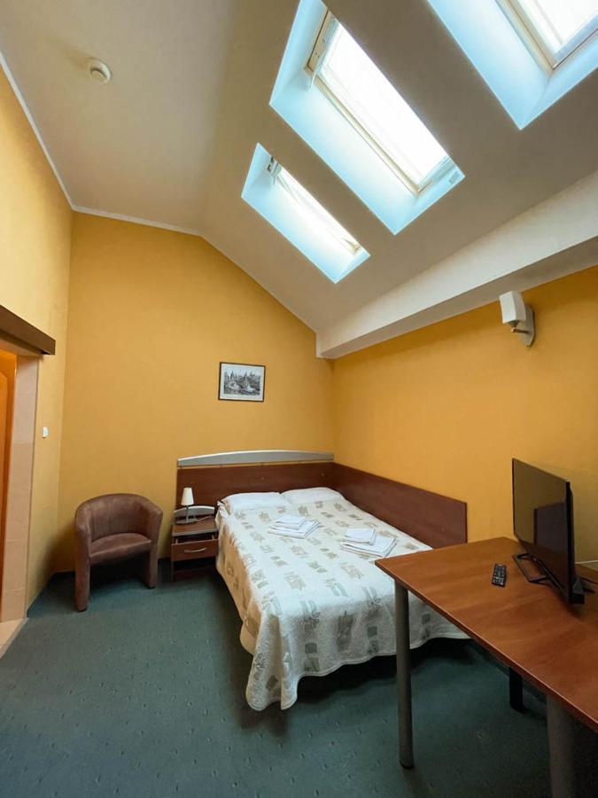 Hotel Sens Mierzyn  Bagian luar foto