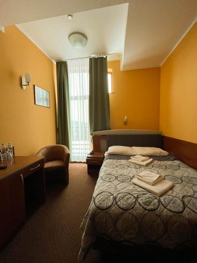 Hotel Sens Mierzyn  Bagian luar foto