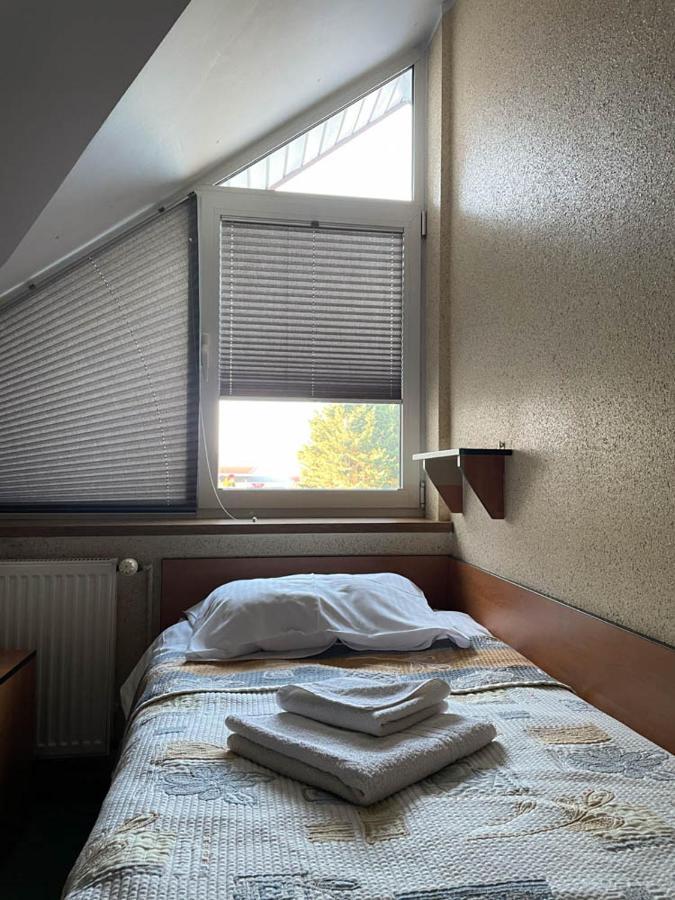 Hotel Sens Mierzyn  Bagian luar foto