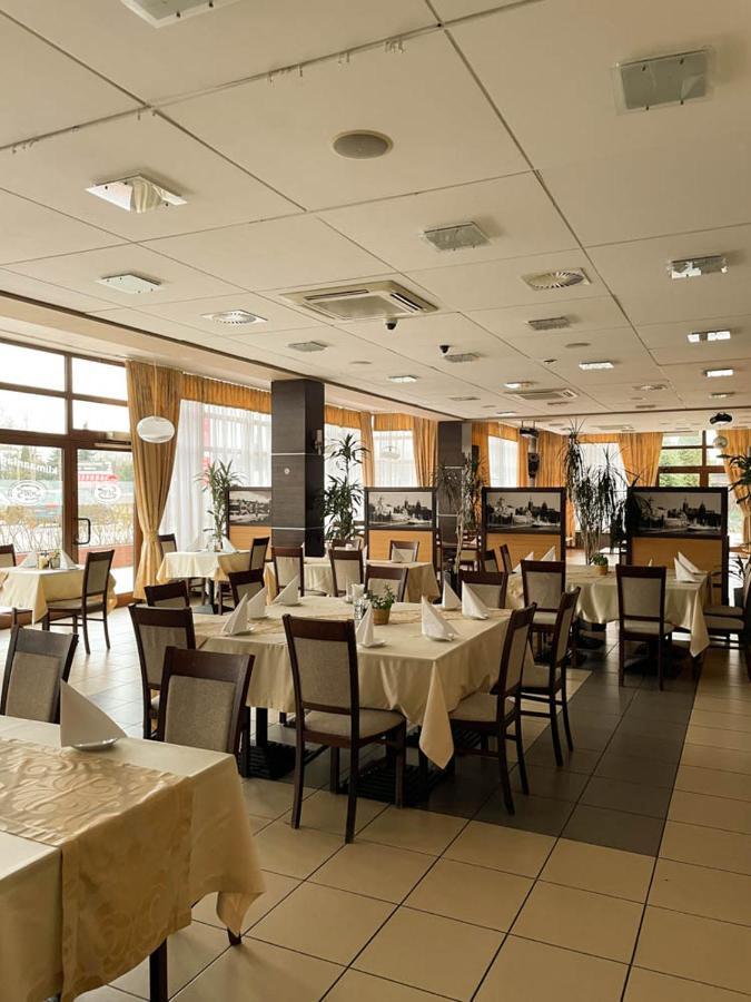 Hotel Sens Mierzyn  Bagian luar foto